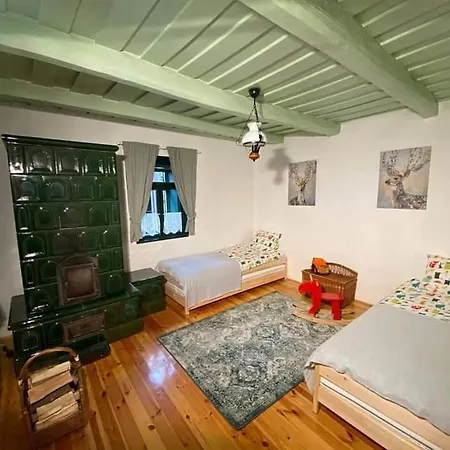 100 Eves Vendeghaz - דירה *