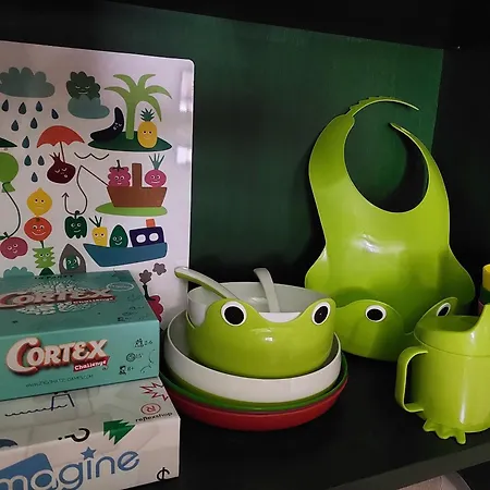 100 Eves Vendeghaz - דירה *